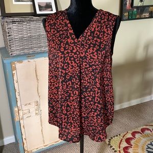 NWT QUEZHU Sleeveless Coral/Black Tank Top. Size Small